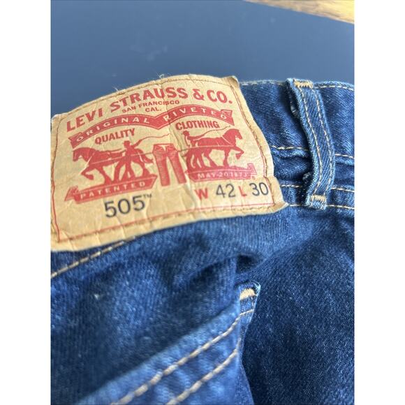 NWT LEVI'S 505 REGULAR FIT STRAIGHT NEW MEN'S JEANS SIZE 42X30 - Picture 5 of 11